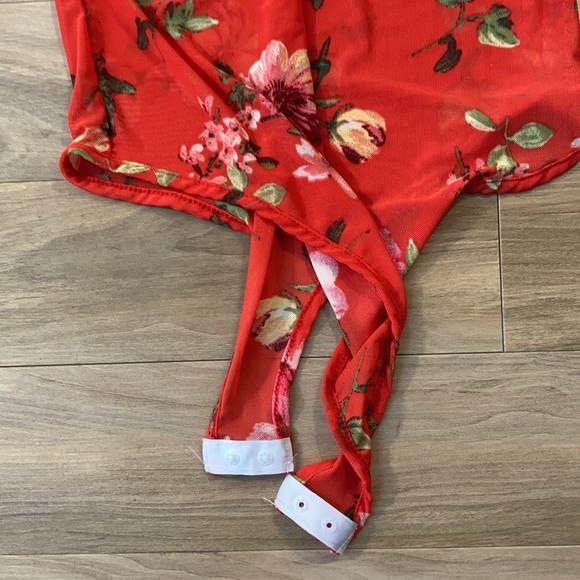NWT sheer floral print bodysuit juniors size M - Picture 16 of 16